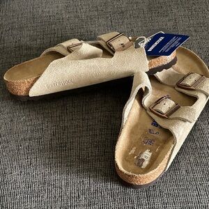 Birkenstock ladies sz 9- men’s sz 7 Sandals - Beige

Summer is coming

Eur sz 40